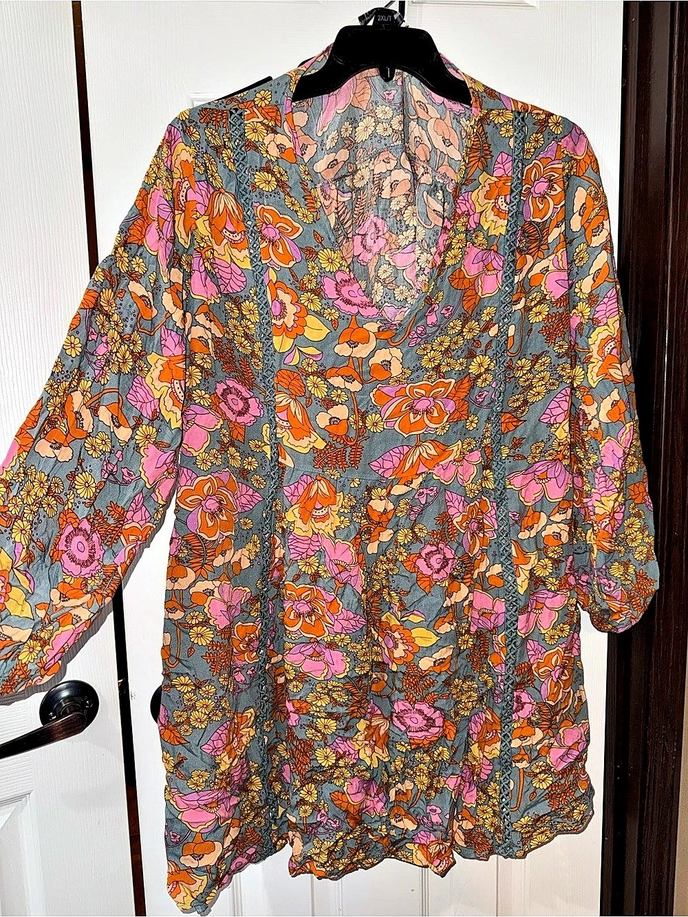 Rusttydustty Floral Blouse in Gray & Orange Size 2XL Like New